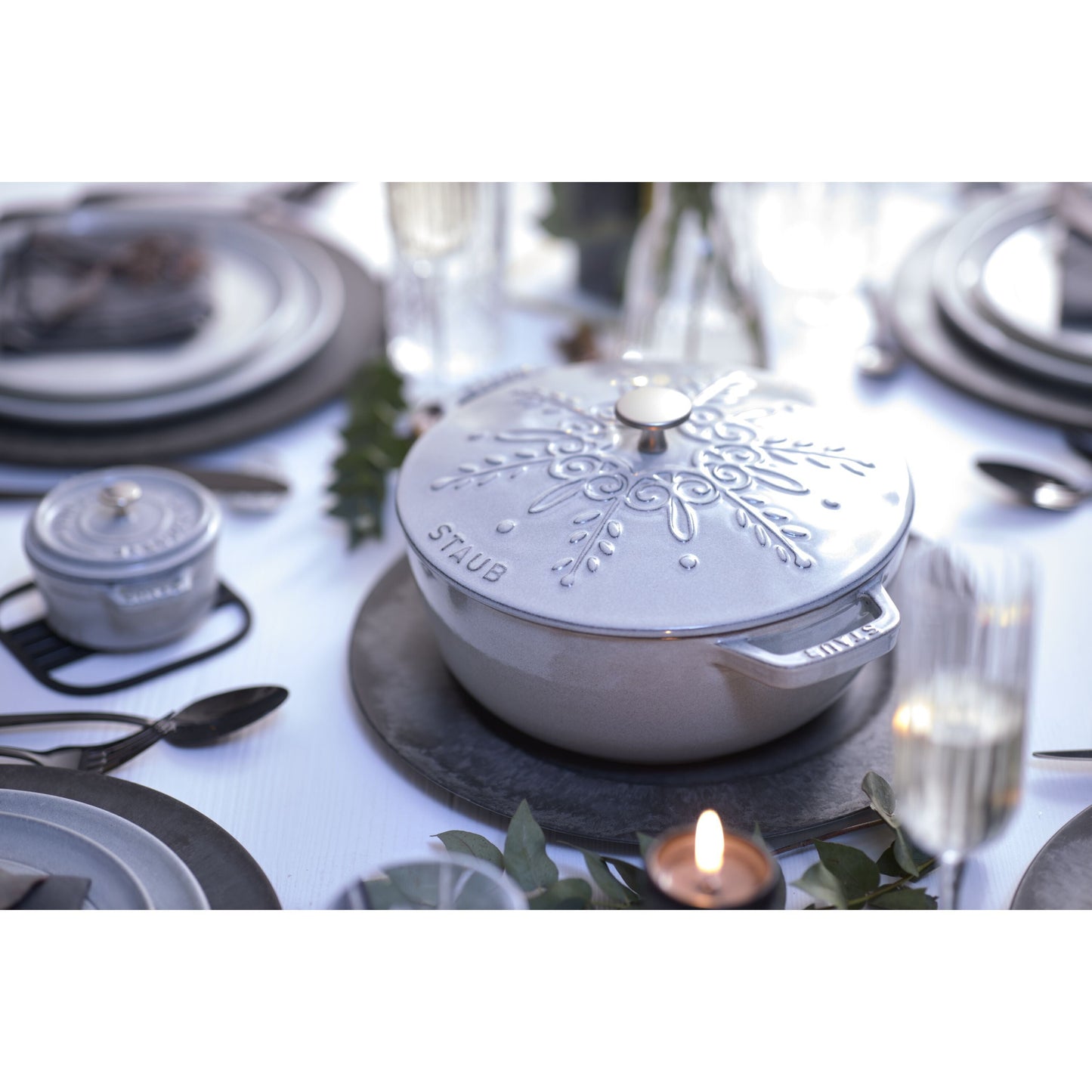 STAUB La Cocotte 3.6 L Cast Iron Round French Oven Snowflake, White Truffle