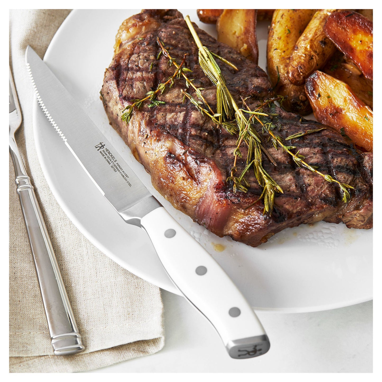 HENCKELS Forged Accent 4 Piece Steak Set, White