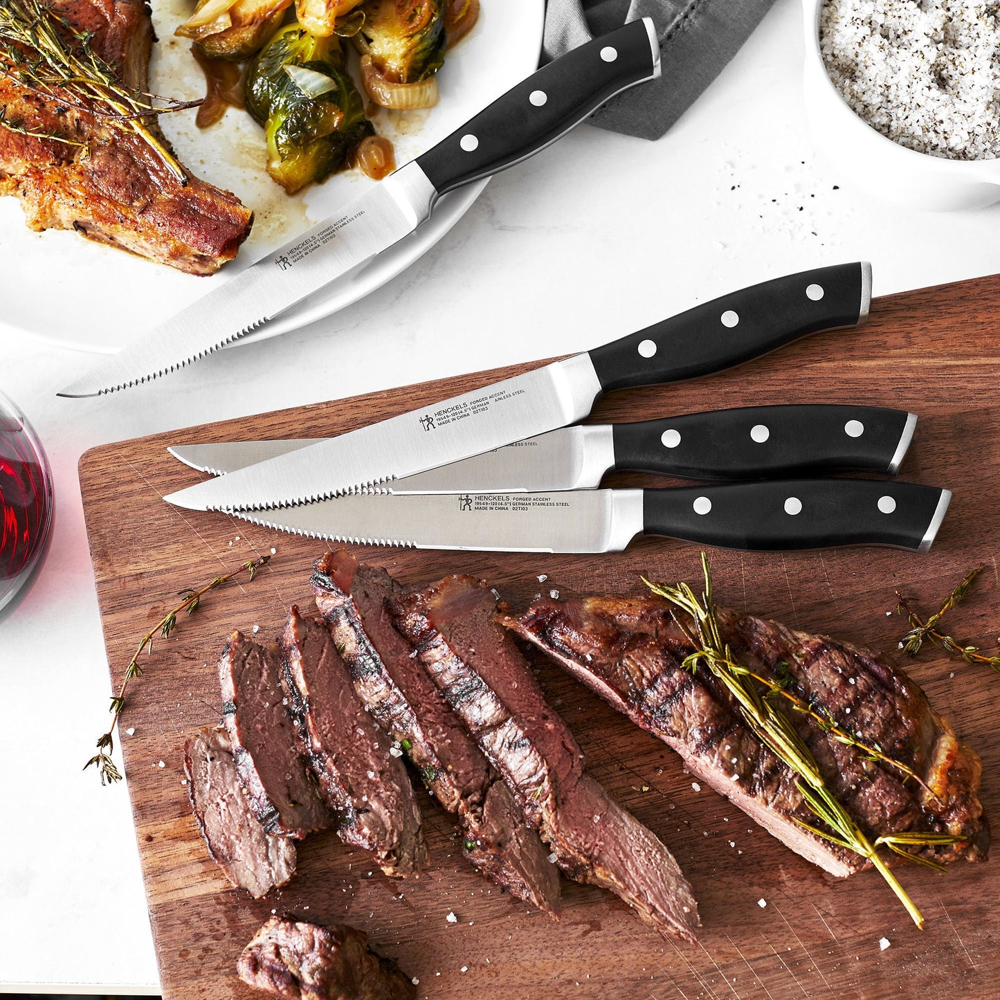 HENCKELS Forged Accent 4 Piece Steak Set, Black