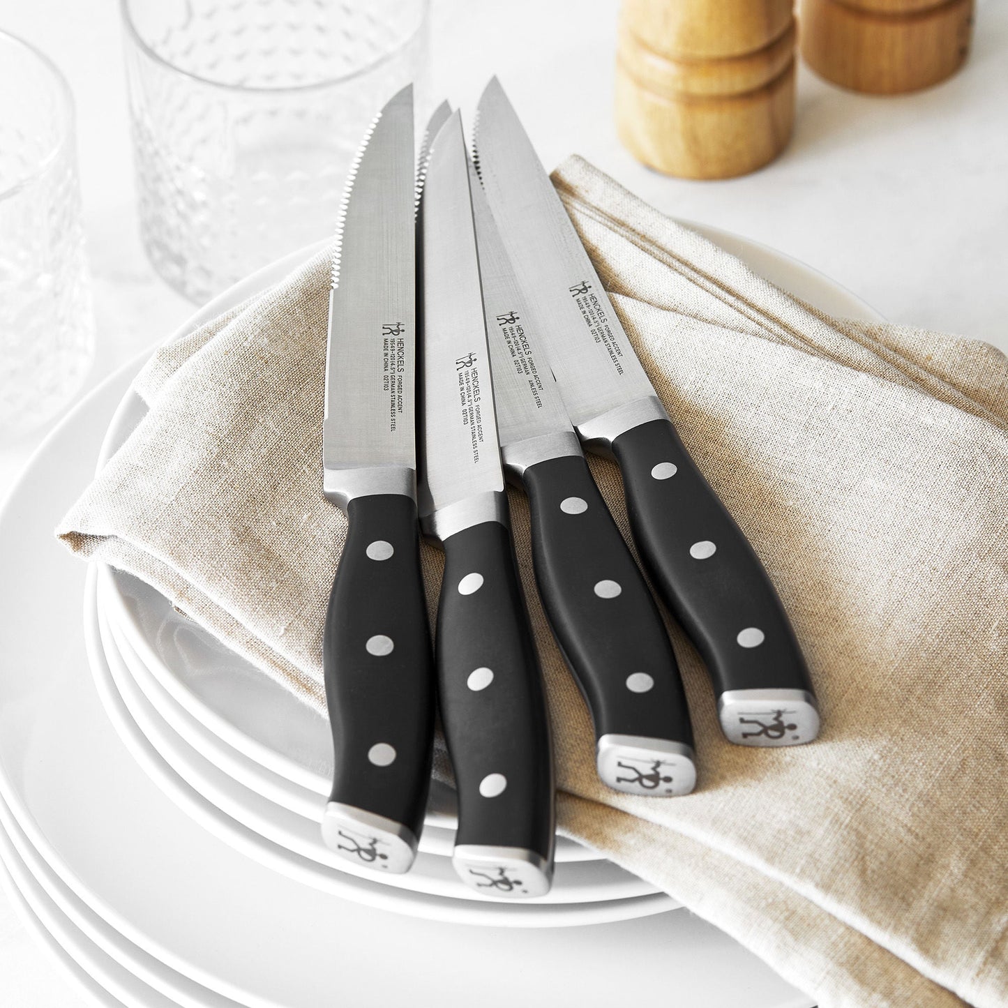 HENCKELS Forged Accent 4 Piece Steak Set, Black
