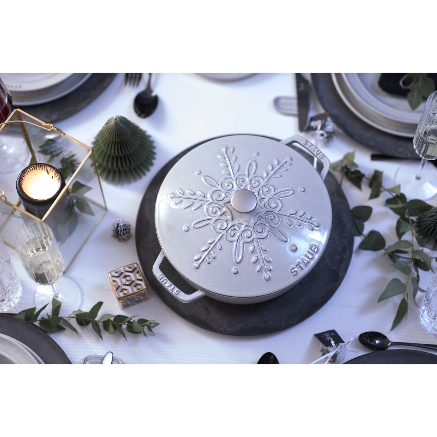 STAUB La Cocotte 3.6 L Cast Iron Round French Oven Snowflake, White Truffle