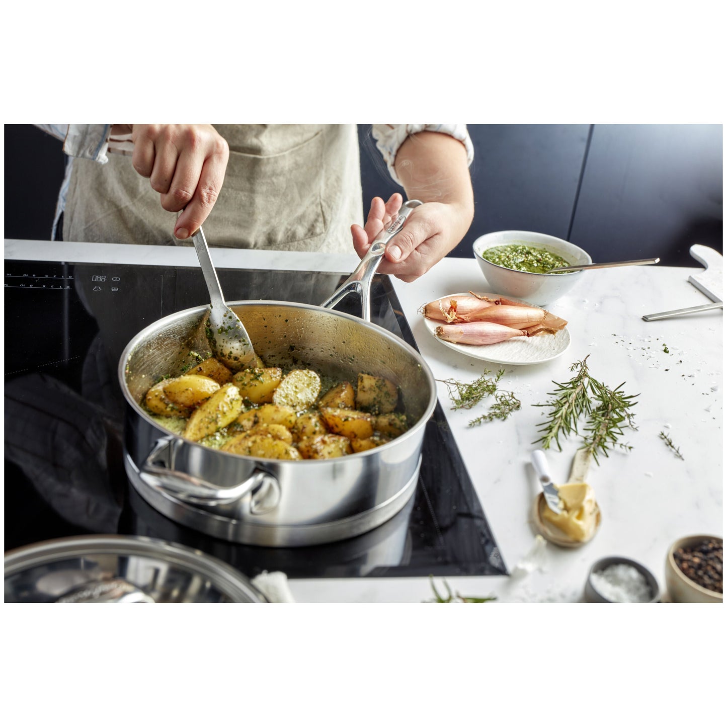 DEMEYERE Atlantis 7 28 cm 18/10 Stainless Steel Saute Pan With Lid