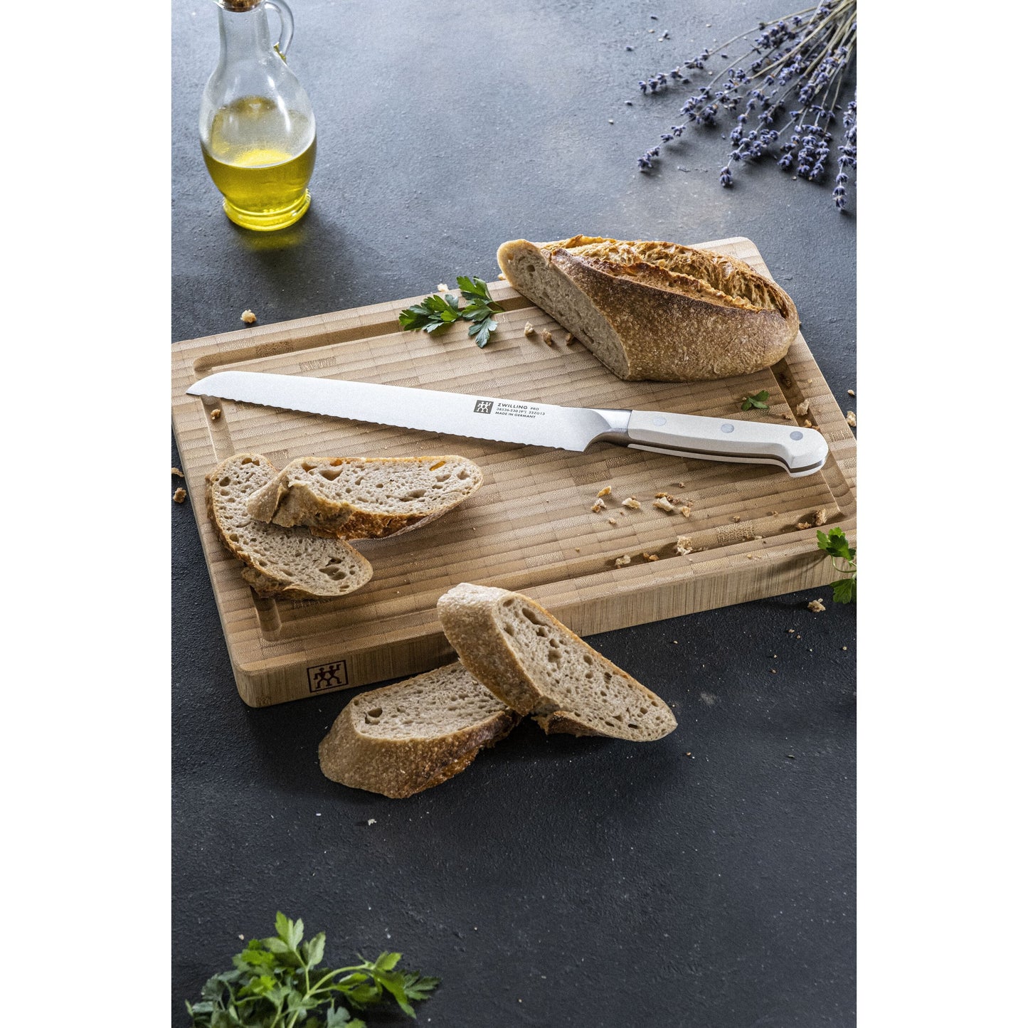 ZWILLING Pro le blanc 9 inch Bread Knife, White