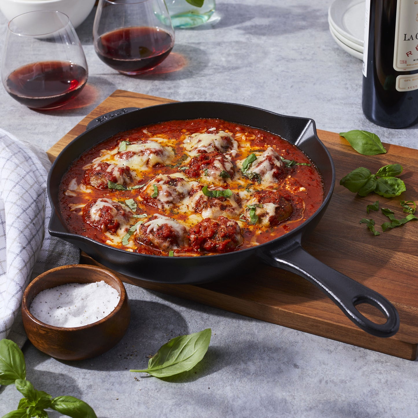 STAUB Pans 26 cm / 10 inch Cast Iron Frying Pan, Black
