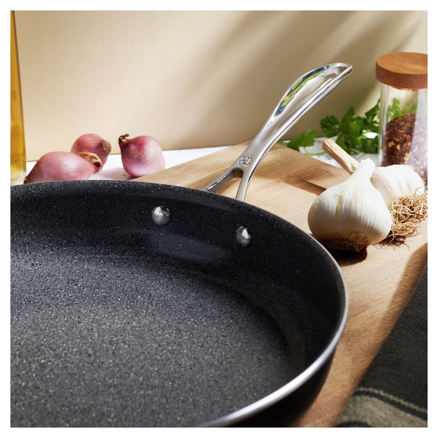 HENCKELS Capri 3 Piece Aluminum Fry Pan Set